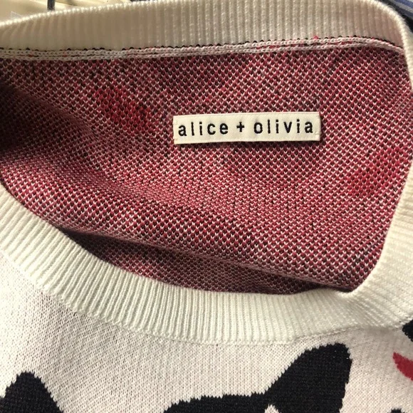 Alice+ Olivia Stylish Sweater with Sunglasses and Lips Pattern size S